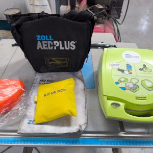 Desfibrilador Semiautomático ZOLL AED Plus con kit completo