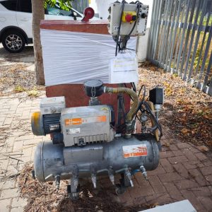 MAQUINARIA - BOMBA DE VACÍO BUSCH R5 RA 0025 F 503