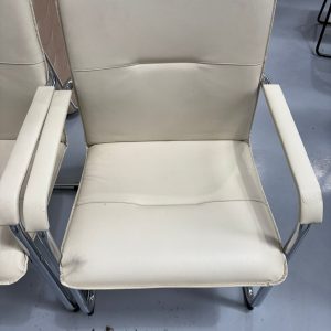 JUEGO SILLAS BLANCAS PIEL (2)