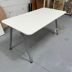 MESA BLANCA (1)