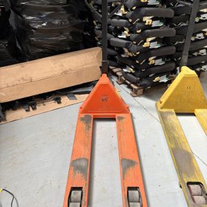 TRANSPALETA MANUAL HIDRÁULICA HU-LIFT